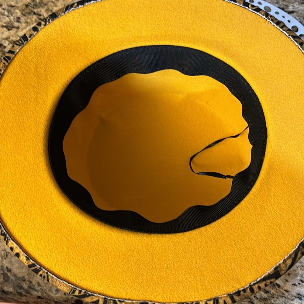 Sassy Jones Women's Black/Gold Fedora - Picture 3 of 5